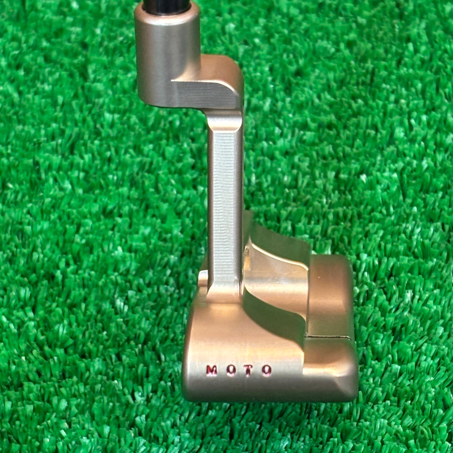 【Scotty Cameron】SUPER SELECT NEWPORT+ BRONZ DLX MOTO スコッティキャメロン スーパーセレクト ニューポートプラス ブロンズDLX カスタムパター
