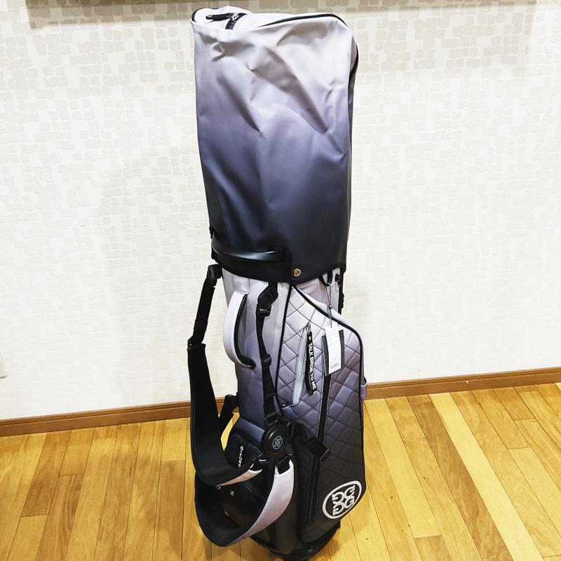 【G/FORE】Mens JP Daytona Plus Golf Bag ONYX Gradient　ジーフォア　メンズ　JP　デイトナ プラス　ゴルフバッグ　オニキスグラデーション　スタンド付き　G4AF22A25JP／073429802　G/FORE,ジーフォア,ゴルフ用品,ゴルフバッグ,キャディバッグ,キャディバック,スタンド付き,軽量,メンズ,ユニセックス